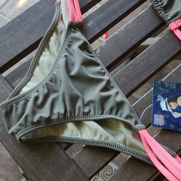NWOT Brown & hot pink bikini - Picture 2 of 7